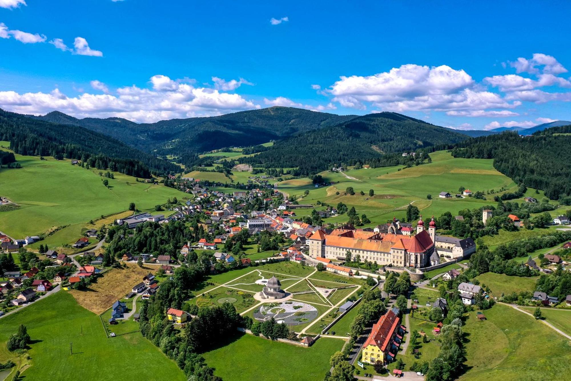 Naturpark Chalets Lambrecht By Alps Resorts Sankt Lambrecht Eksteriør billede